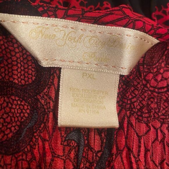 New York City Design Top - Picture 10 of 12